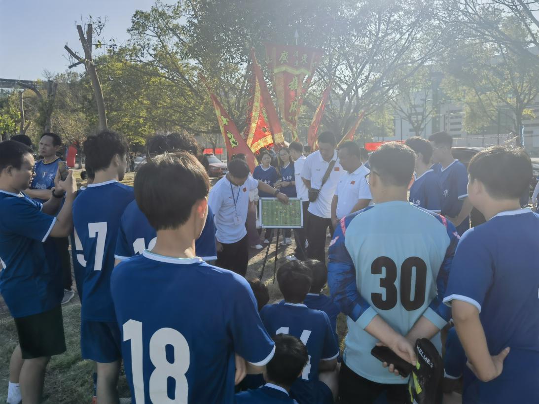 包含新赛季启动，球队大胜开门红，教练组备战严谨的词条
