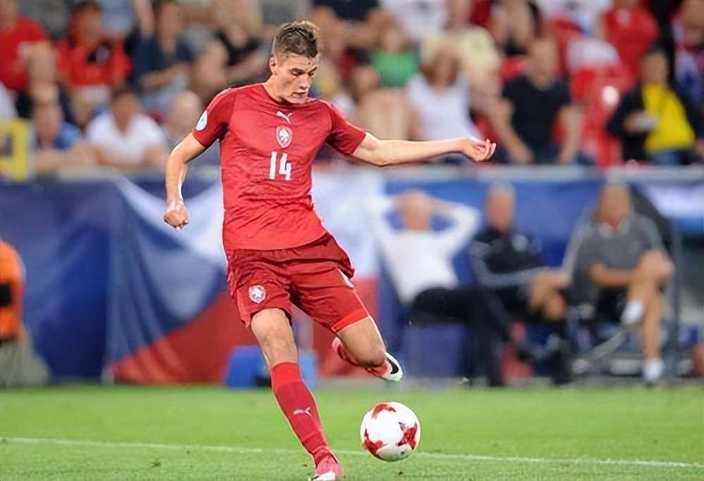 阿尔巴尼亚客场不敌乌克兰，晋级机会渐渐疏远的简单介绍