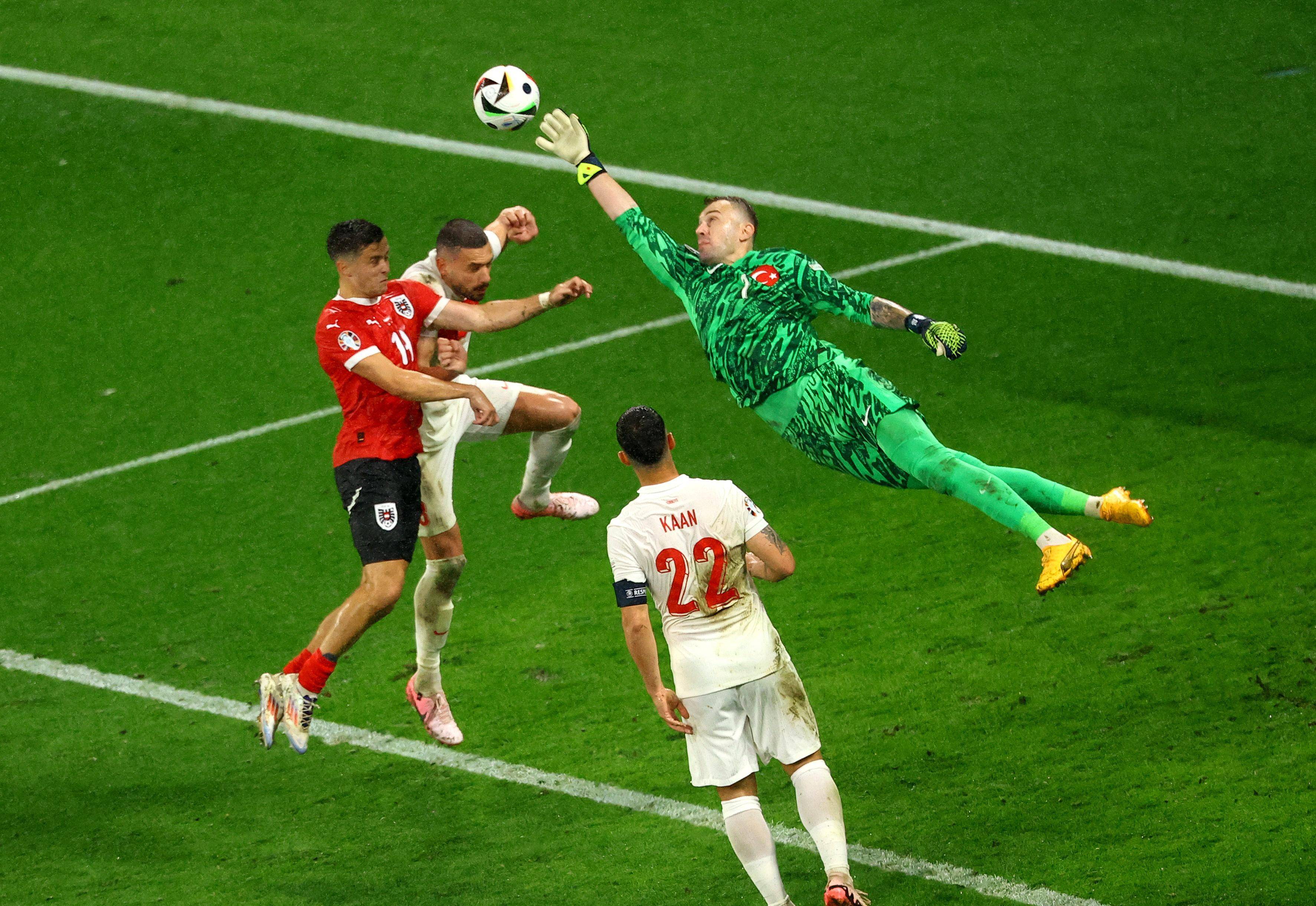 精彩纷呈的欧洲联赛再次引发热议的简单介绍 精彩纷呈的欧洲联赛再次引发热议的简单介绍