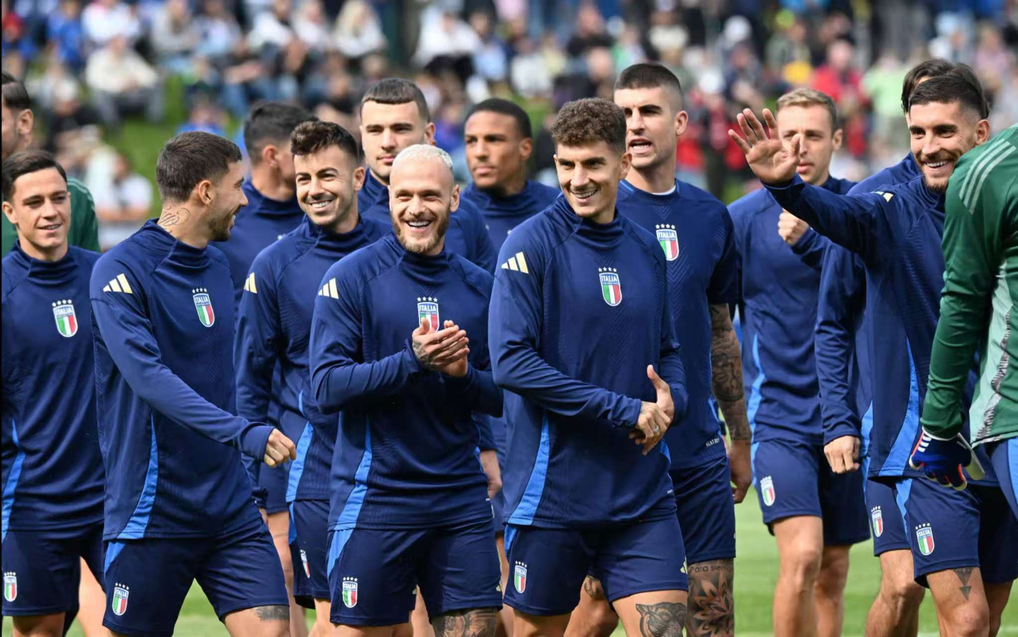 包含瑞士队阵容稳定,备战欧预赛关键对决的词条 包含瑞士队阵容稳定,备战欧预赛关键对决的词条