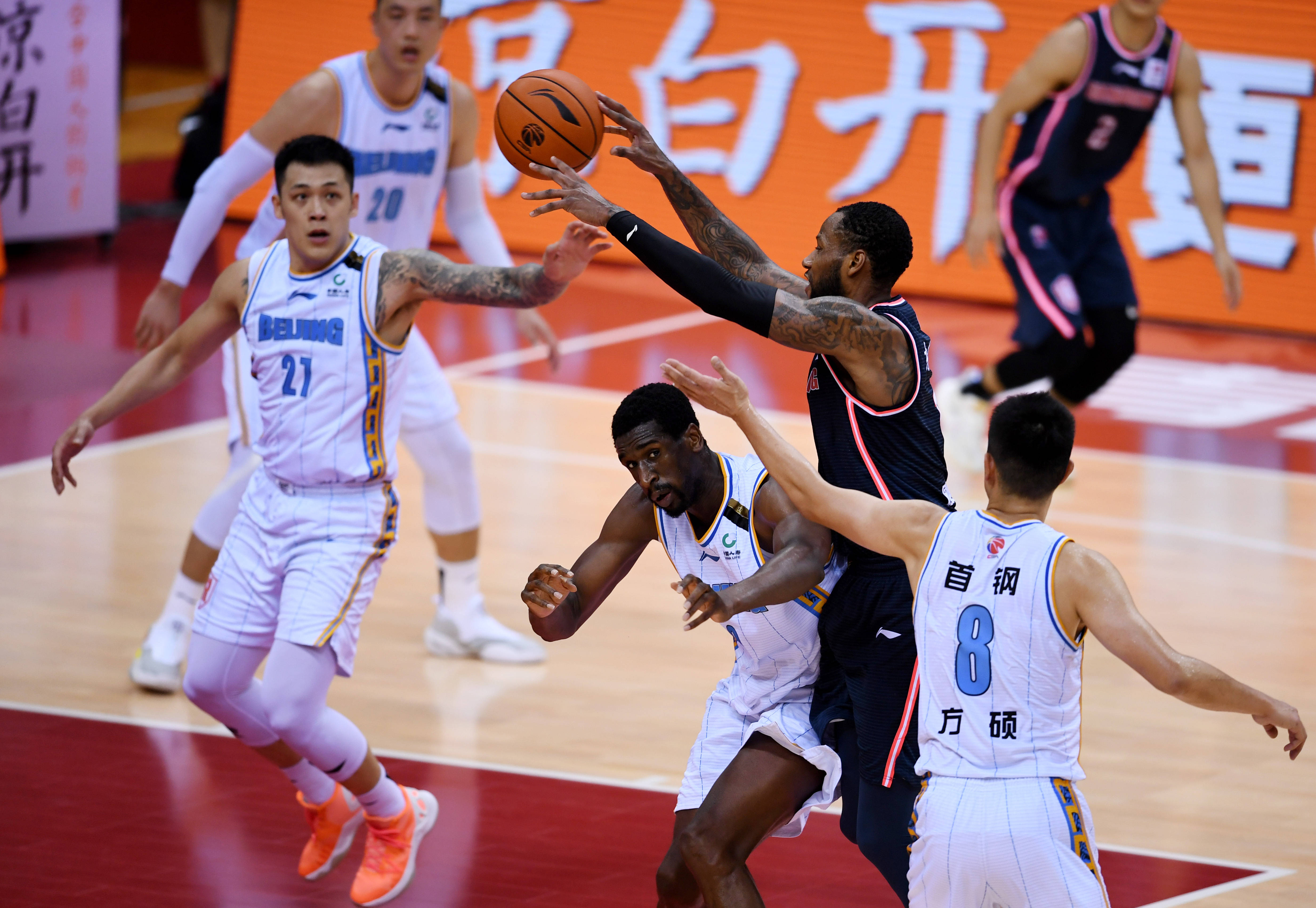 包含北京首钢队不敌浙江队，比赛失利后情境堪忧的词条