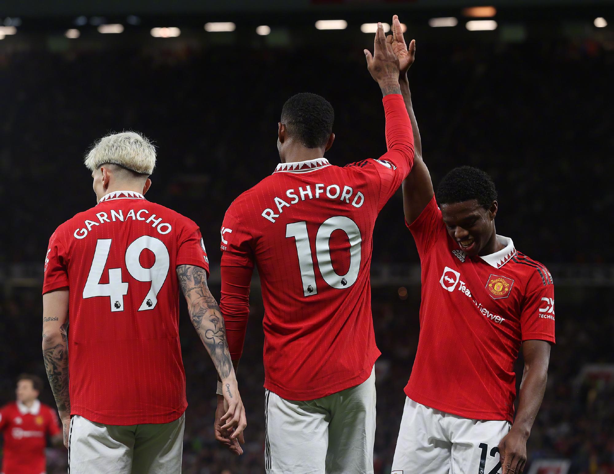 爱游戏在线-英超焦点大战：曼联vs切尔西，谁将笑到最后的简单介绍