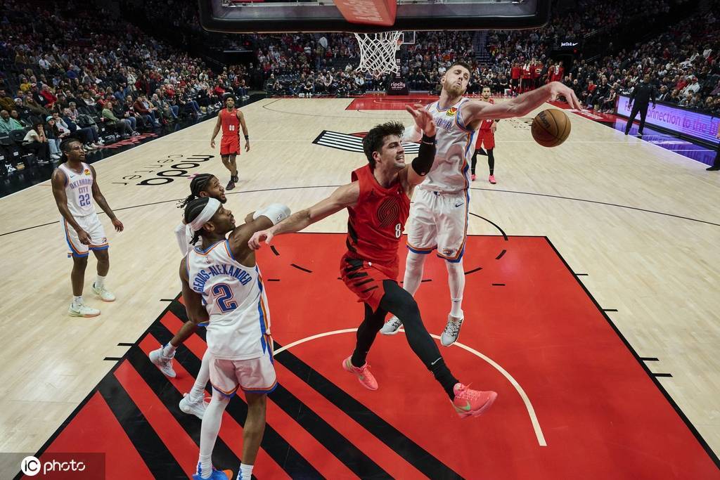 爱游戏体育官网-关于湖人闪电逆袭震惊全场，实力不容小觑的信息