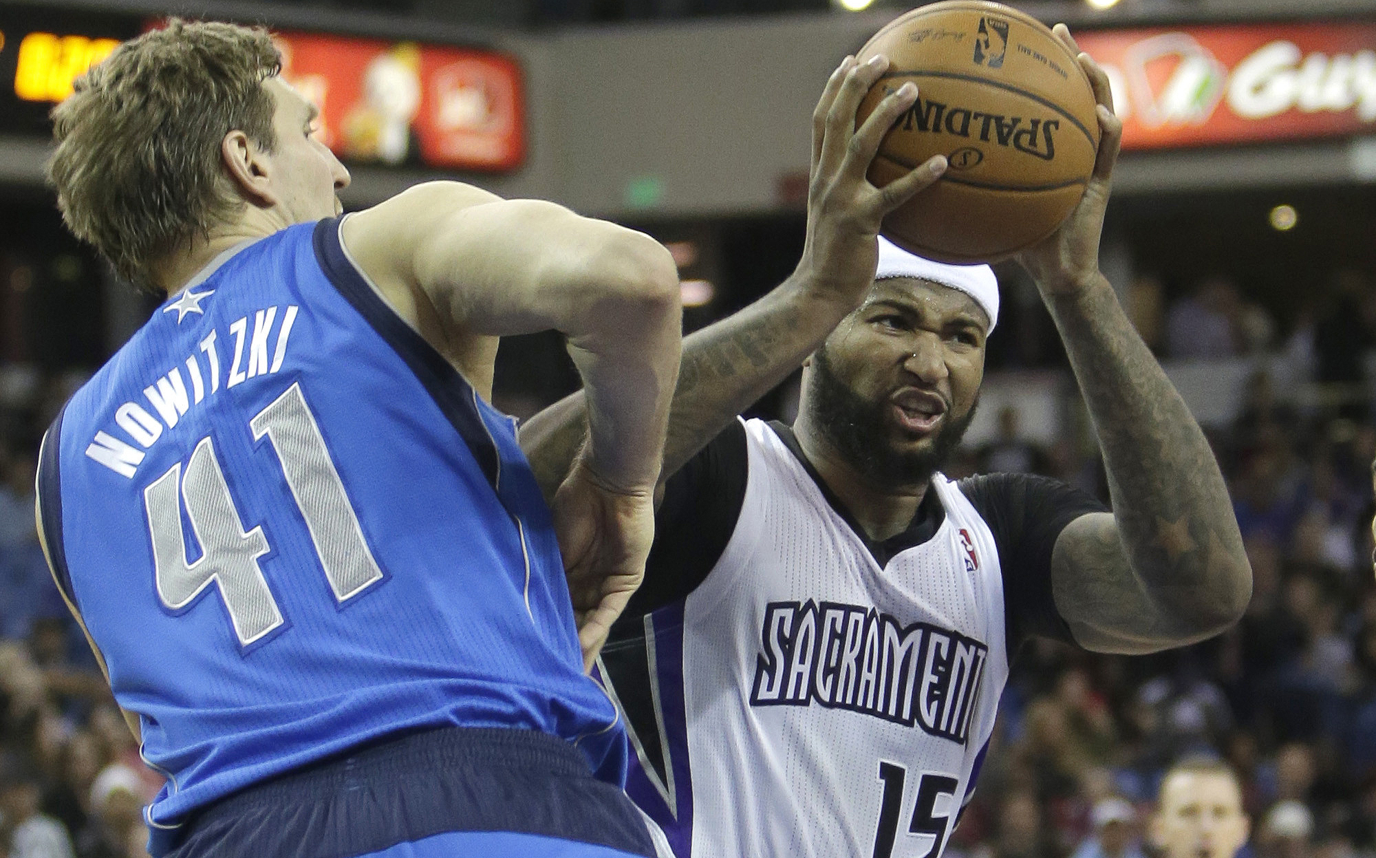 国王客场惨败小牛,遇到两连败 国王客场惨败小牛,遇到两连败