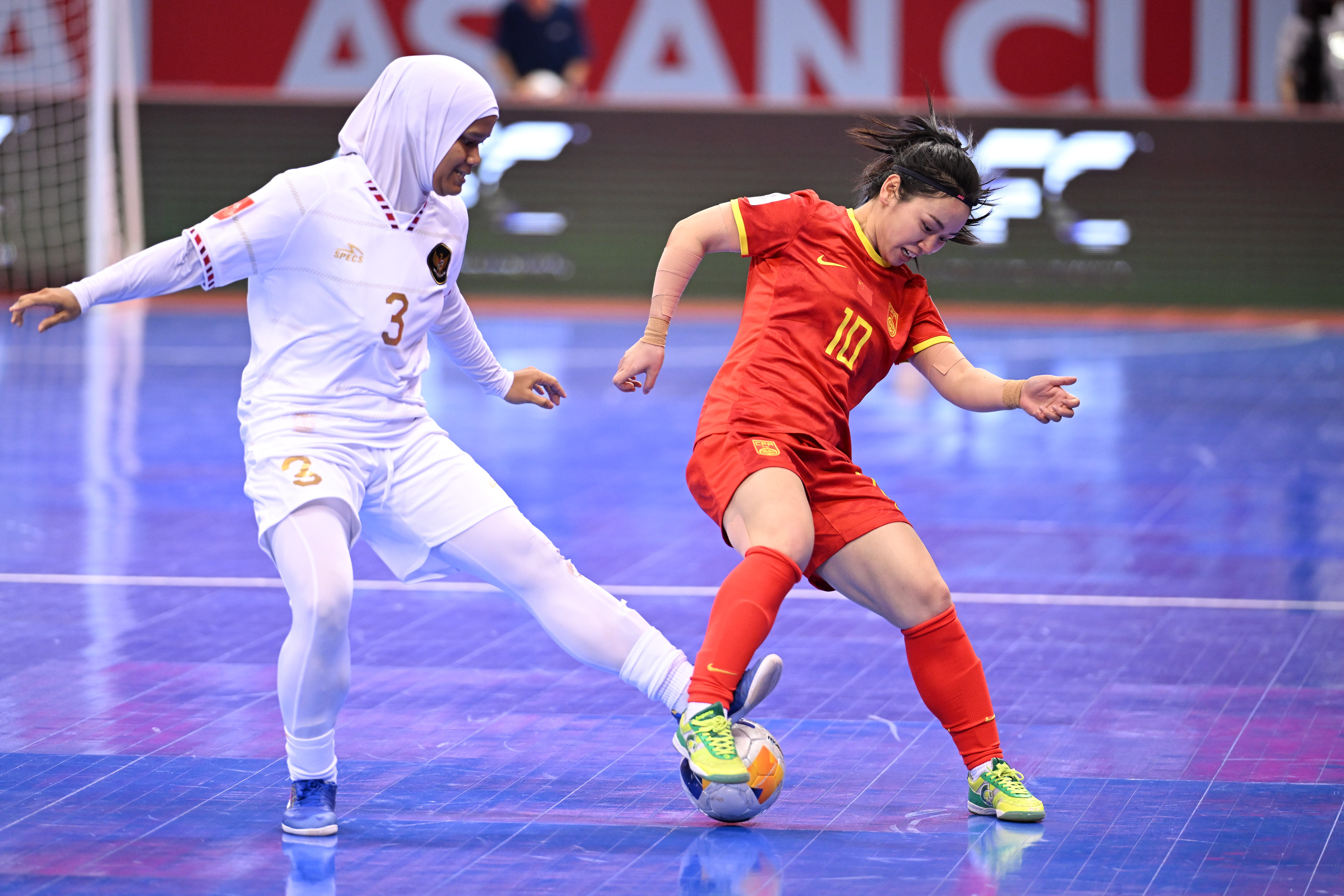 爱游戏app-中国女子足球队赢得比赛，晋级下一轮