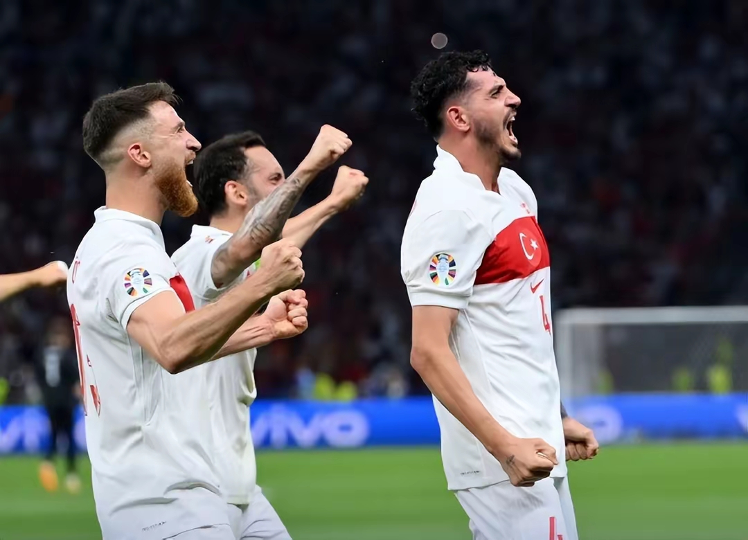 荷兰篮球队顽强战胜强敌取得胜利 荷兰篮球队顽强战胜强敌取得胜利